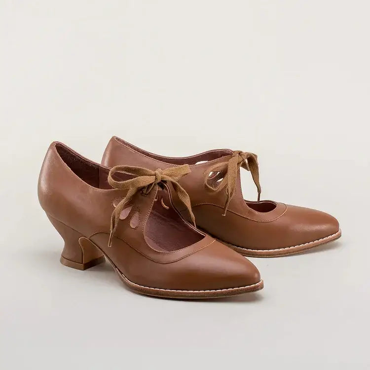 Vintage Lace-Up Leather Shoes | Retro Elegance | Comfortable Low Heel