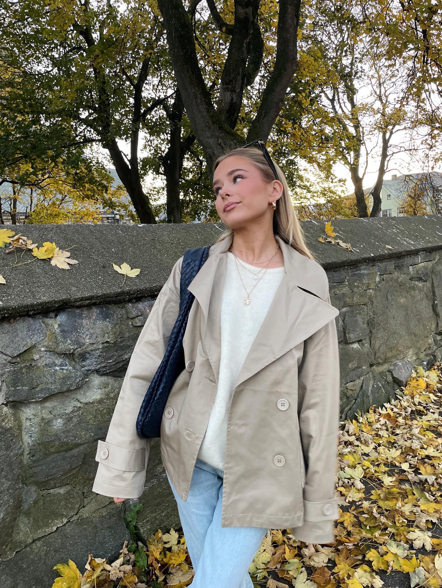 Classic Double-Breasted Coat | Effortless Elegance | Perfect for Layering