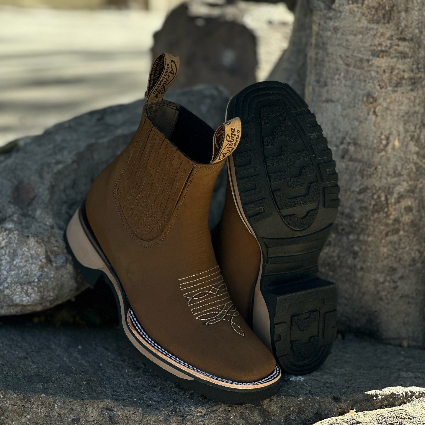 Western Chelsea Boots | Leather | Durable & Stylish