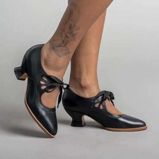 Vintage Lace-Up Leather Shoes | Retro Elegance | Comfortable Low Heel