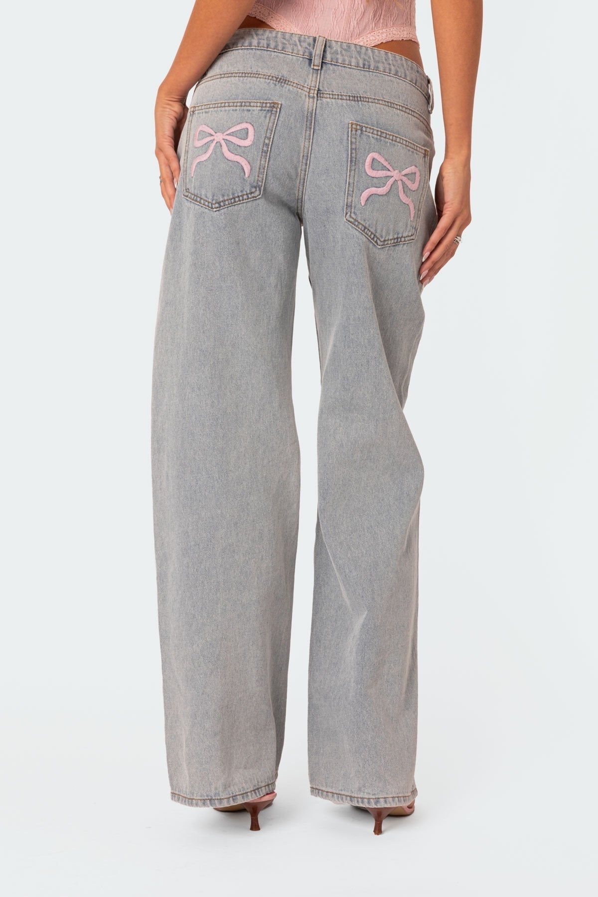 Wide-Leg Embroidered Jeans | Trendy & Feminine | Perfect for Casual Chic