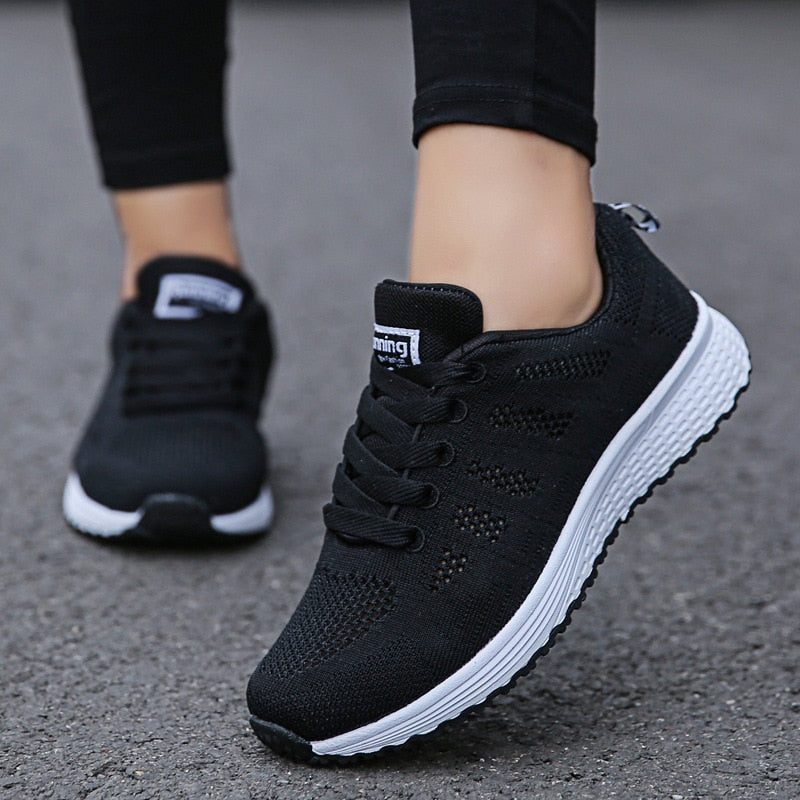 Lightweight Mesh Sneakers | Sporty | Breathable & Comfortable