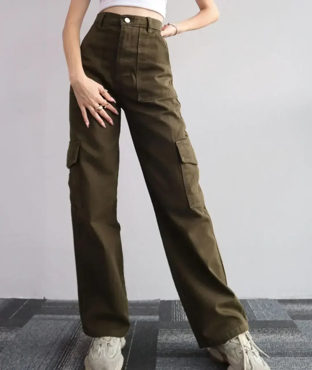 High-Waisted Cargo Pants | Wide-Leg | Street-Style Essential